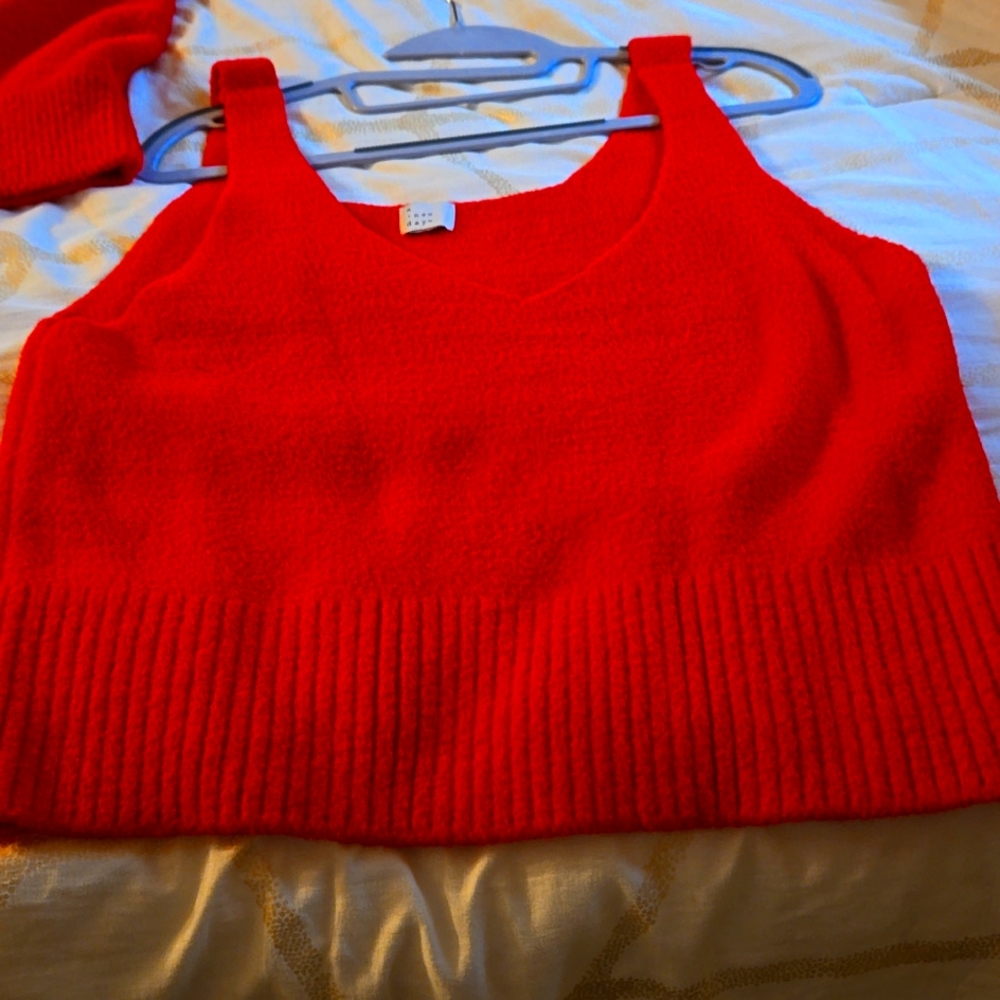 Sweater and crop Sweater set
